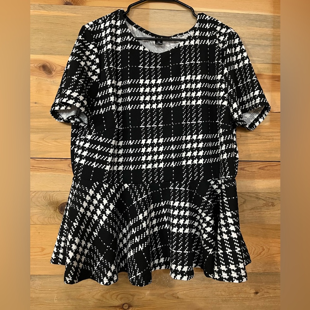 NEW SHEIN Peplum plaid blouse black white plus 3XL